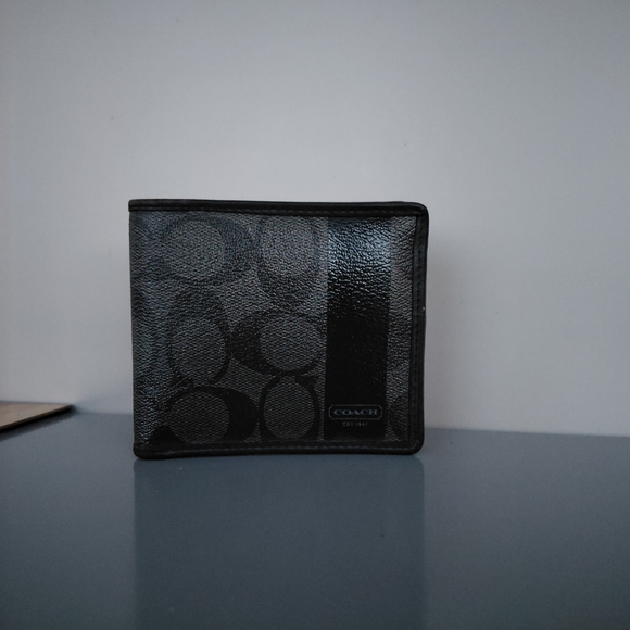 Coach Signature Black Card Holder
